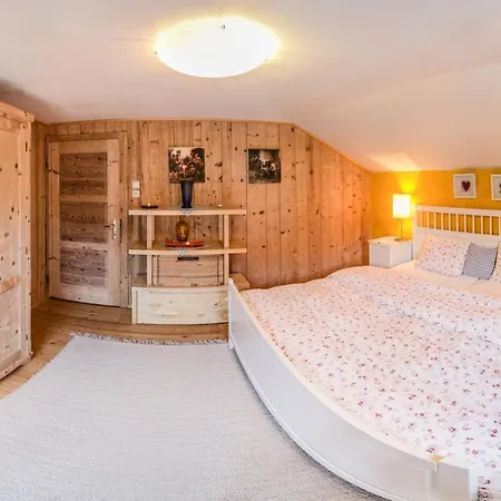 شقة Haus Guglprasta